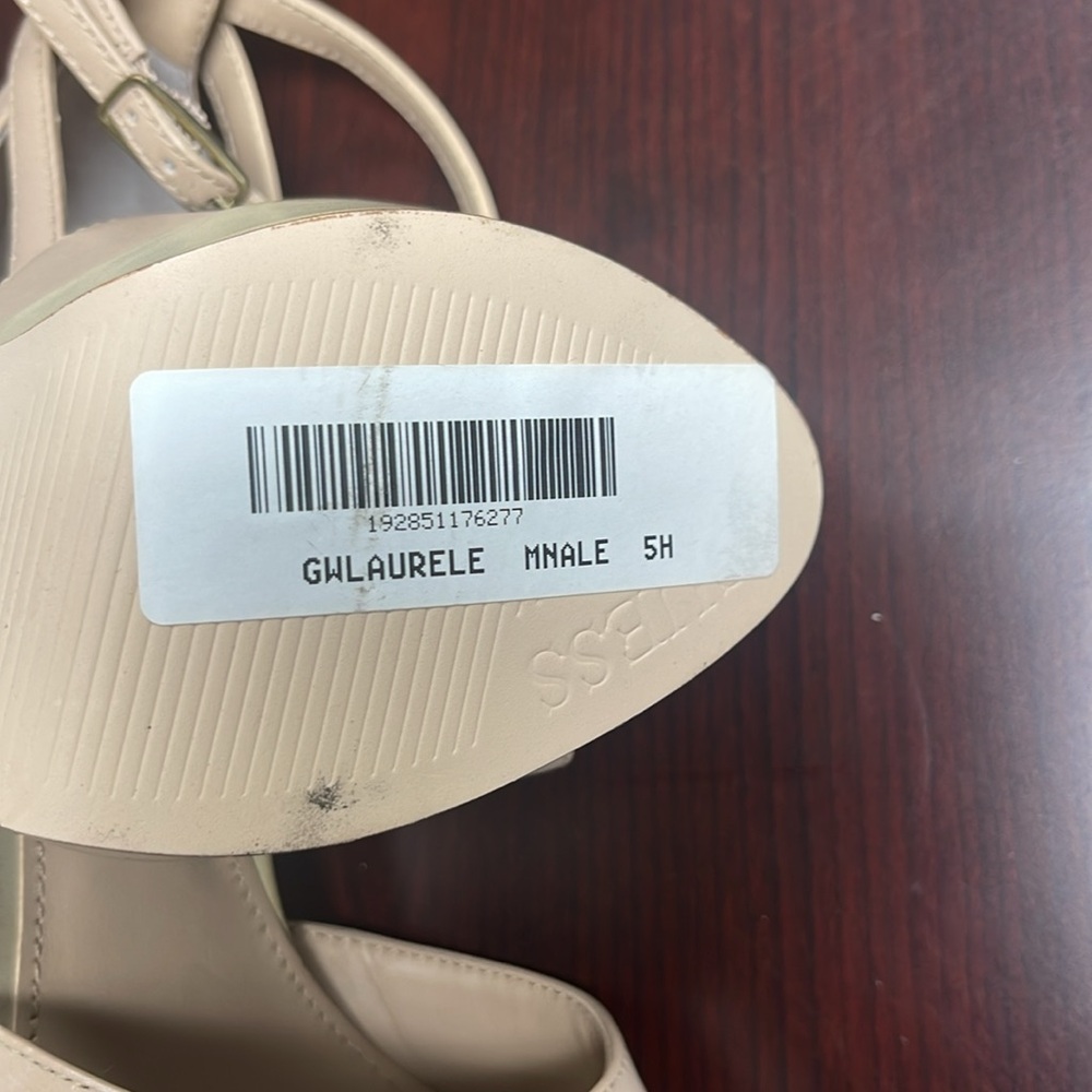 $13, NWT Shoes - Picture 6 of 6